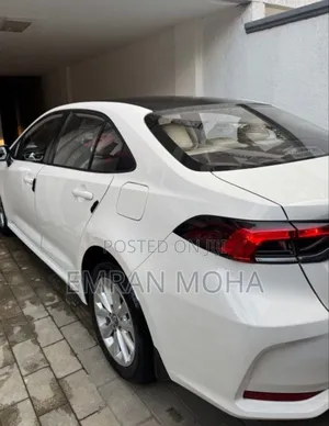 Toyota Corolla 2022 White