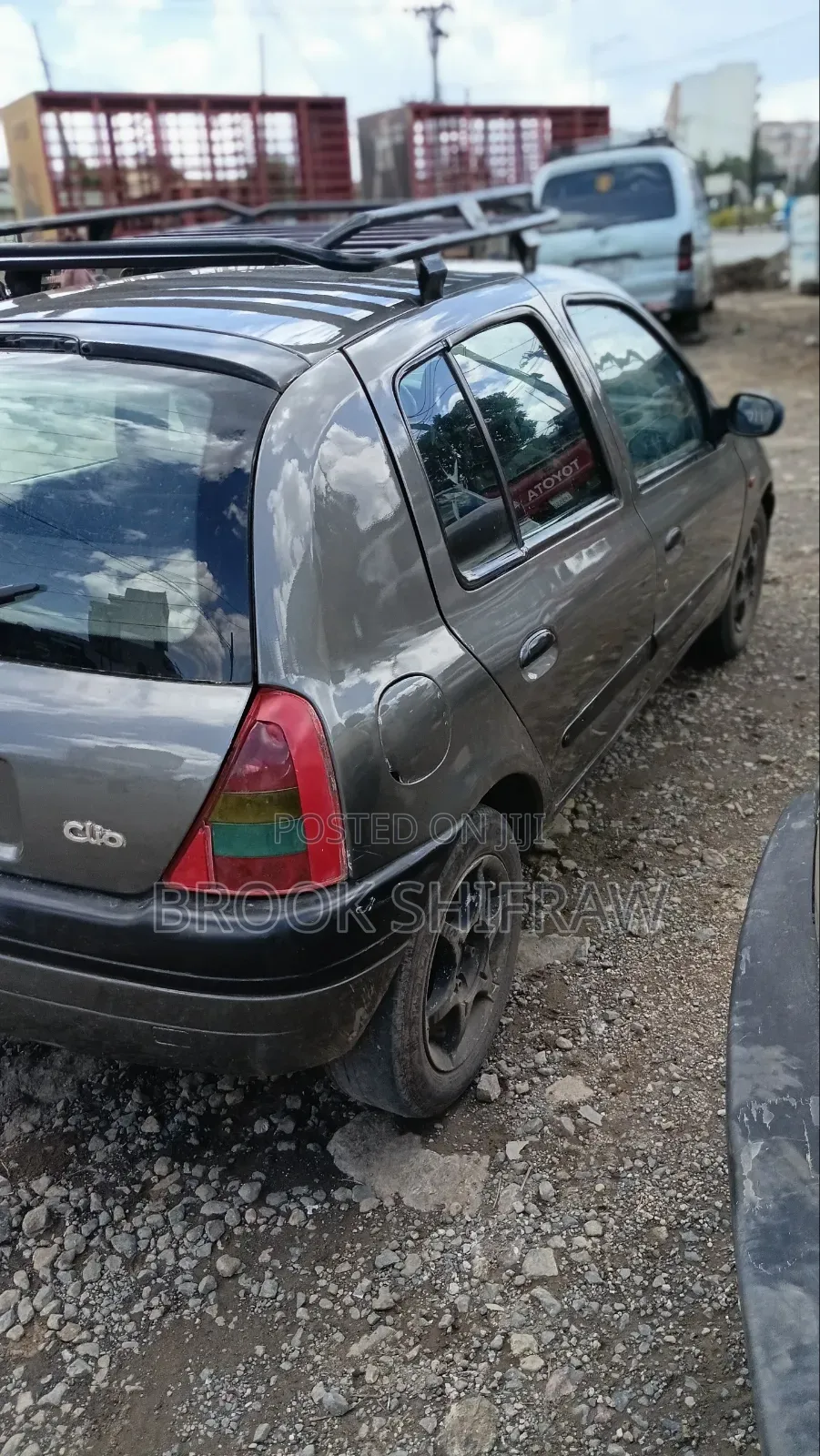 Renault Clio Sport V6 2001 Silver