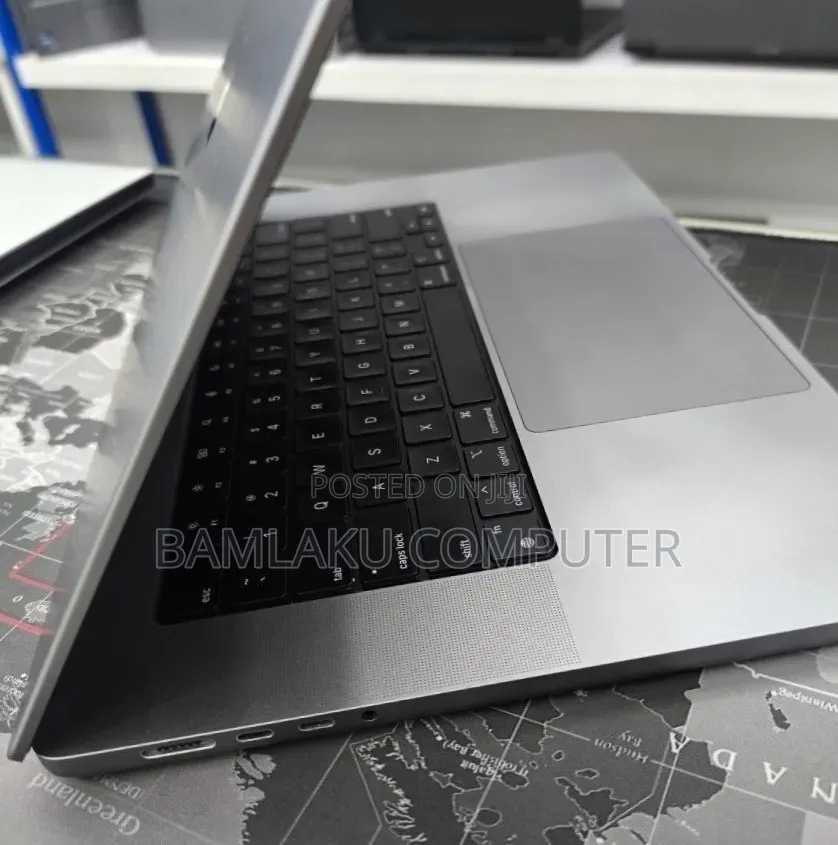 New Laptop Apple MacBook Pro 2021 M1 32GB Apple M1 Max SSD 1T