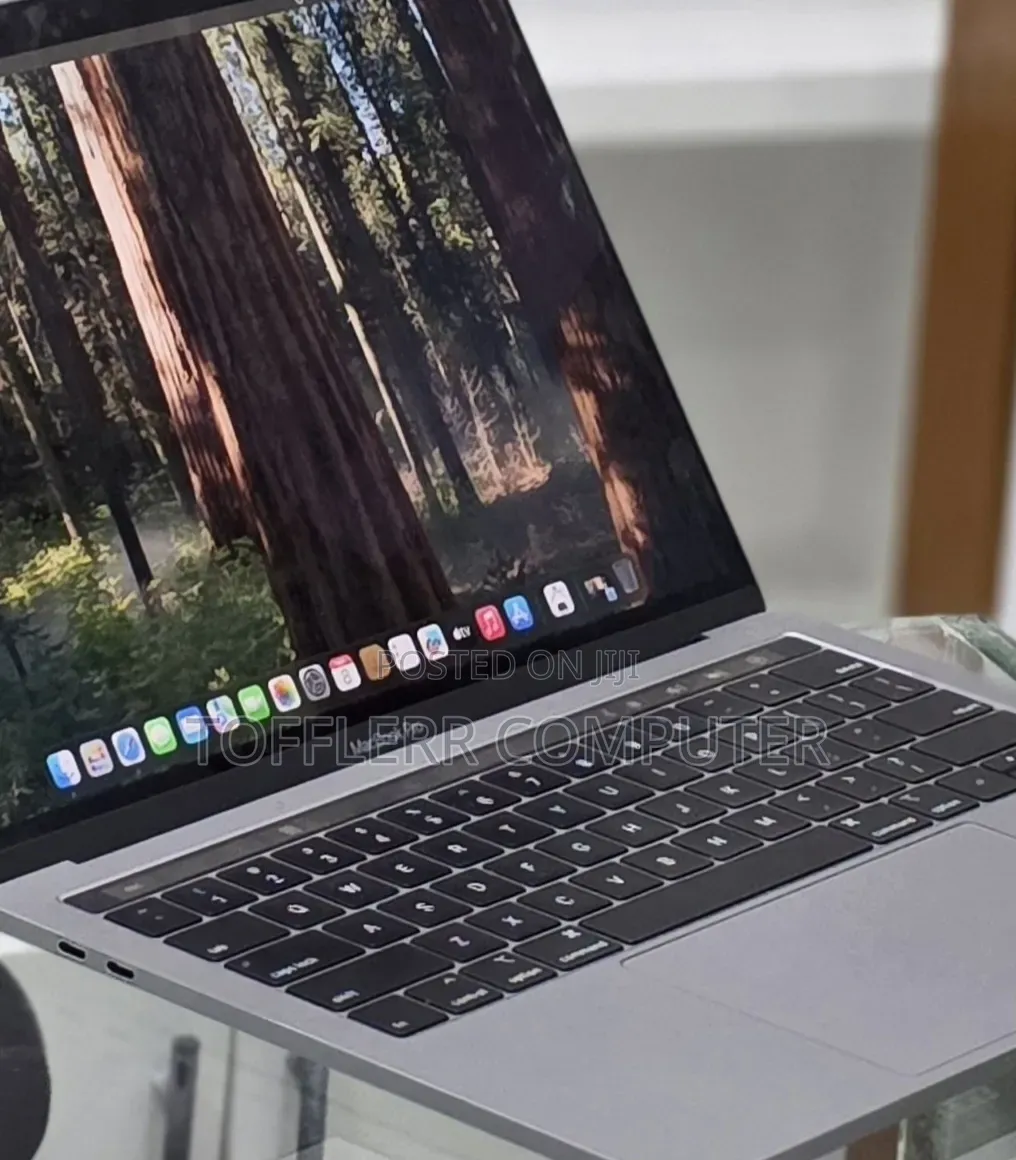 New Laptop Apple MacBook Pro 2015 16GB Intel Core i7 SSD 512GB