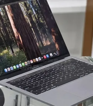 New Laptop Apple MacBook Pro 2015 16GB Intel Core i7 SSD 512GB