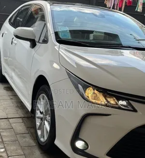 Toyota Corolla 2022 White