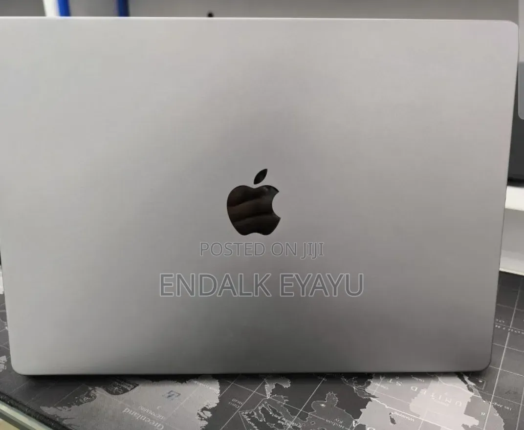 New Laptop Apple MacBook 32GB Apple M1 Max SSD 1T