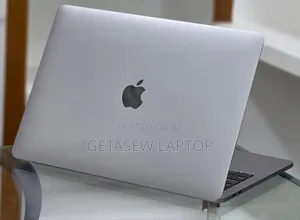 New Laptop Apple MacBook Pro 2019 16GB Intel Core i7 SSD 256GB