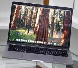New Laptop Apple MacBook Pro 2019 16GB Intel Core i7 SSD 256GB