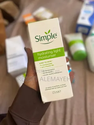 Simple Hydrating Light Moisturiser (125ml)
