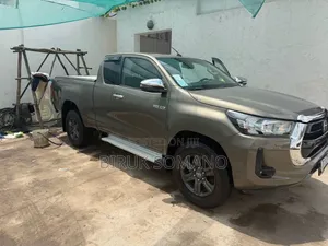 Toyota Hilux 2021 Green