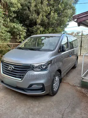 Hyundai Starex 2021 Silver