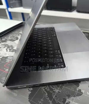 New Laptop Apple MacBook Pro 2021 M1 32GB Apple M1 Max SSD 1T