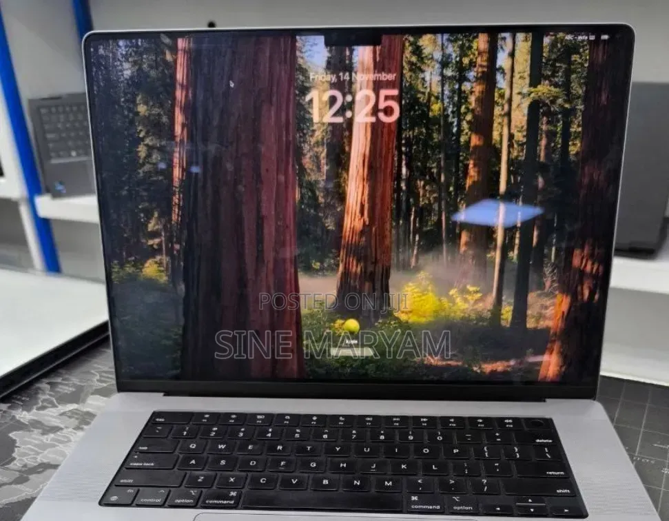 New Laptop Apple MacBook Pro 2021 M1 32GB Apple M1 Max SSD 1T