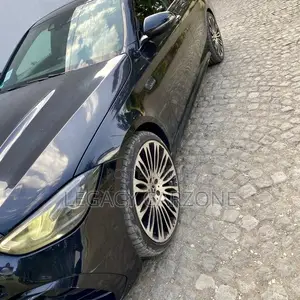 Mercedes-Benz C180 2018 Black