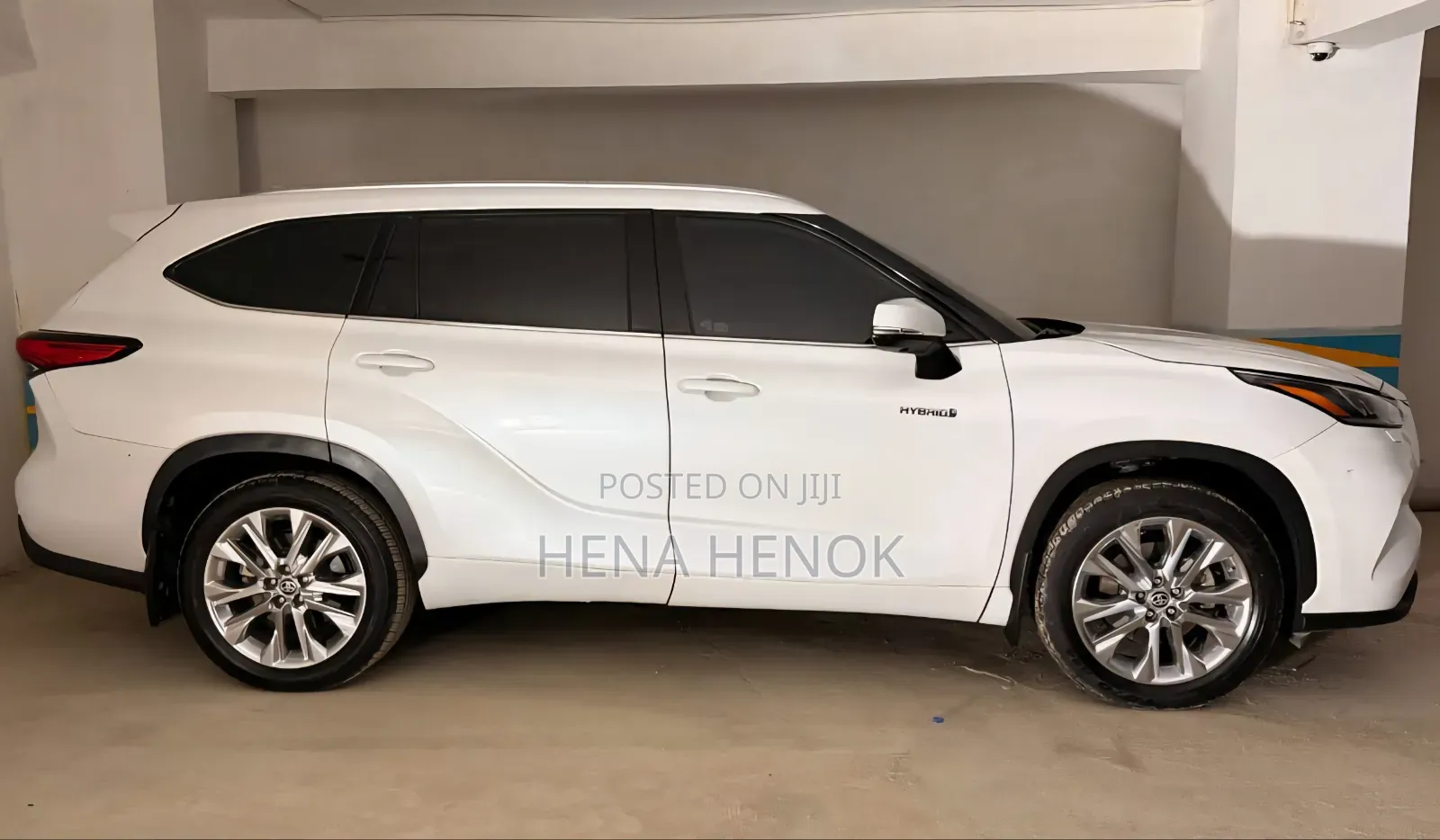 Toyota Highlander Hybrid 2023 White