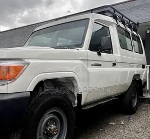 Toyota Land Cruiser 2013 White