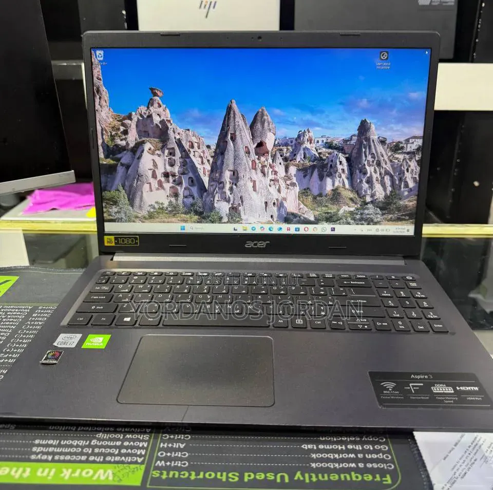 New Laptop Acer Aspire 3 8GB Intel Core i7 SSHD (Hybrid) 1.5T