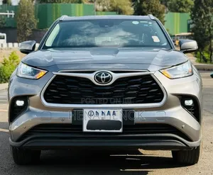 Toyota Highlander Hybrid 2026 Silver