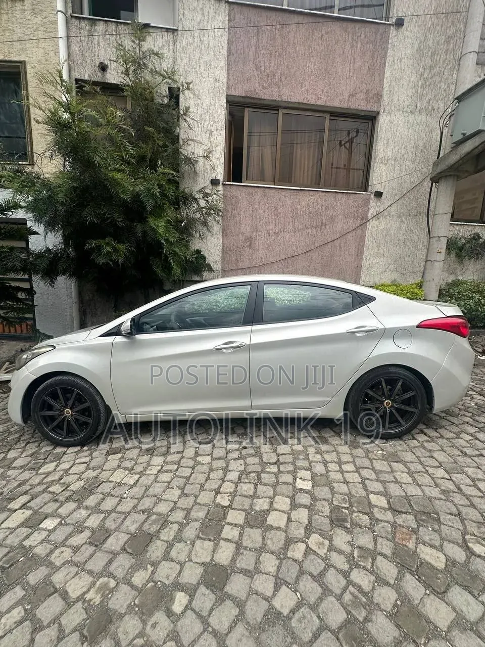 Hyundai Elantra 2013 Silver