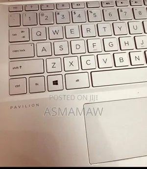 New Laptop HP Pavilion 15 8GB Intel Core i5 SSD 256GB