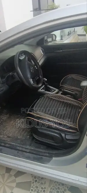 Hyundai Avante 2016 Silver
