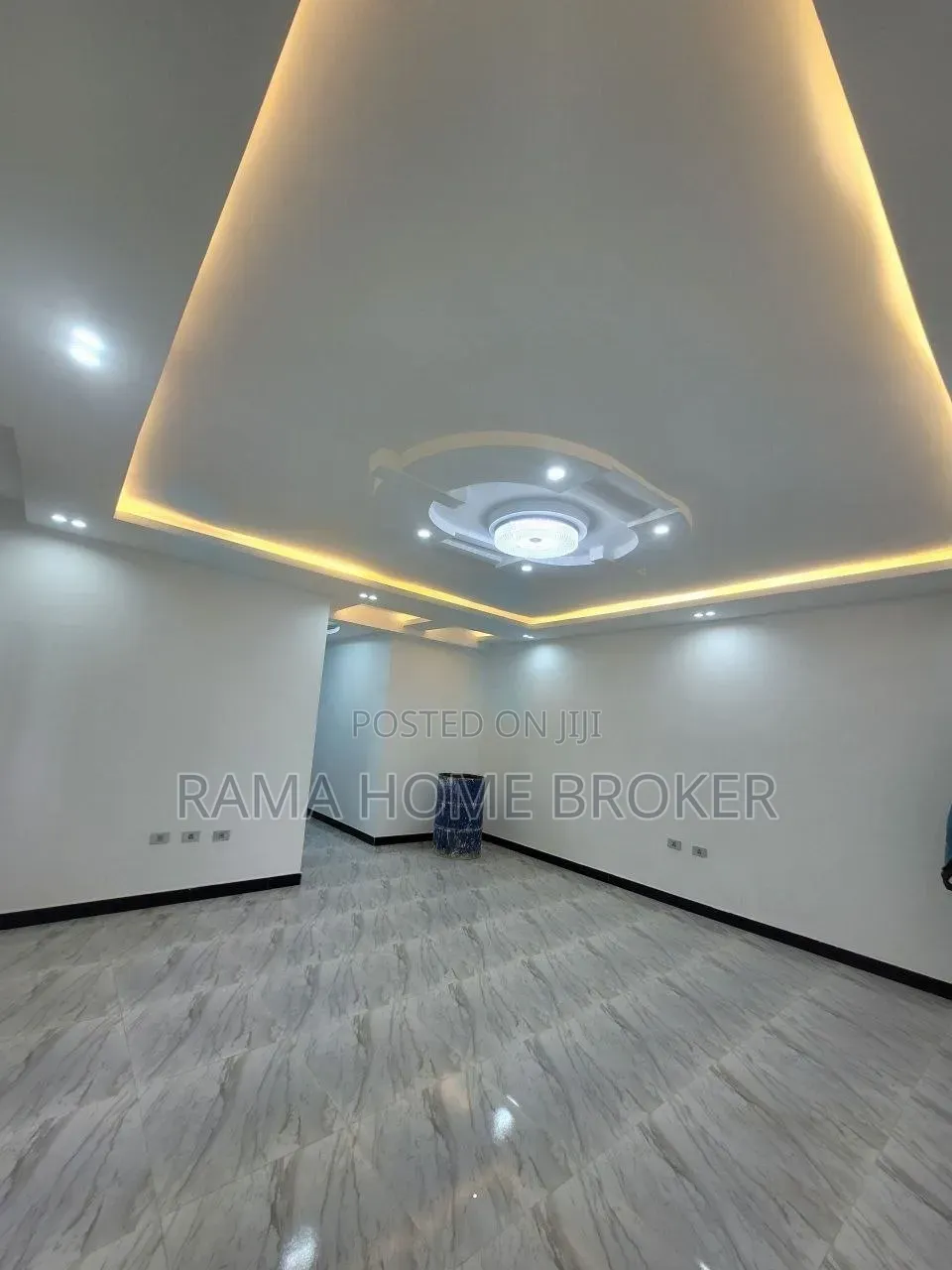 Furnished 3bdrm Condo in ዘመናዊ ቤት, Yeka for sale