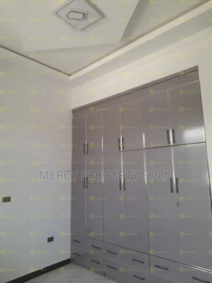 4bdrm House in Bole for sale