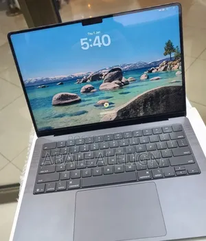 New Laptop Apple MacBook Pro 2025 M5 16GB Apple M5 Pro SSD 512GB
