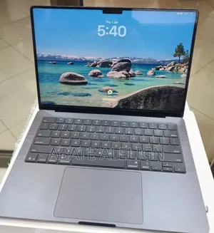 New Laptop Apple MacBook Pro 2025 M5 16GB Apple M5 Pro SSD 512GB