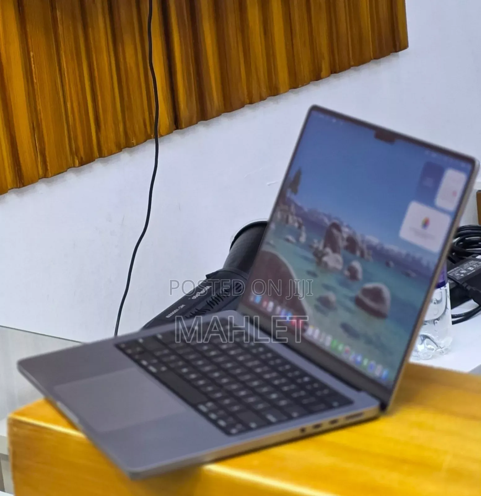 New Laptop Apple MacBook Pro 2021 M1 32GB Intel Core i9 SSD 512GB
