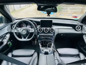 Mercedes-Benz C180 2018 Black
