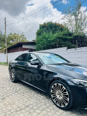 Mercedes-Benz C180 2018 Black