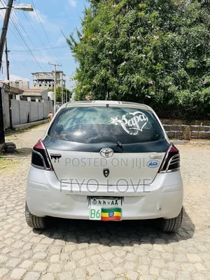 Toyota Yaris 2009 Silver