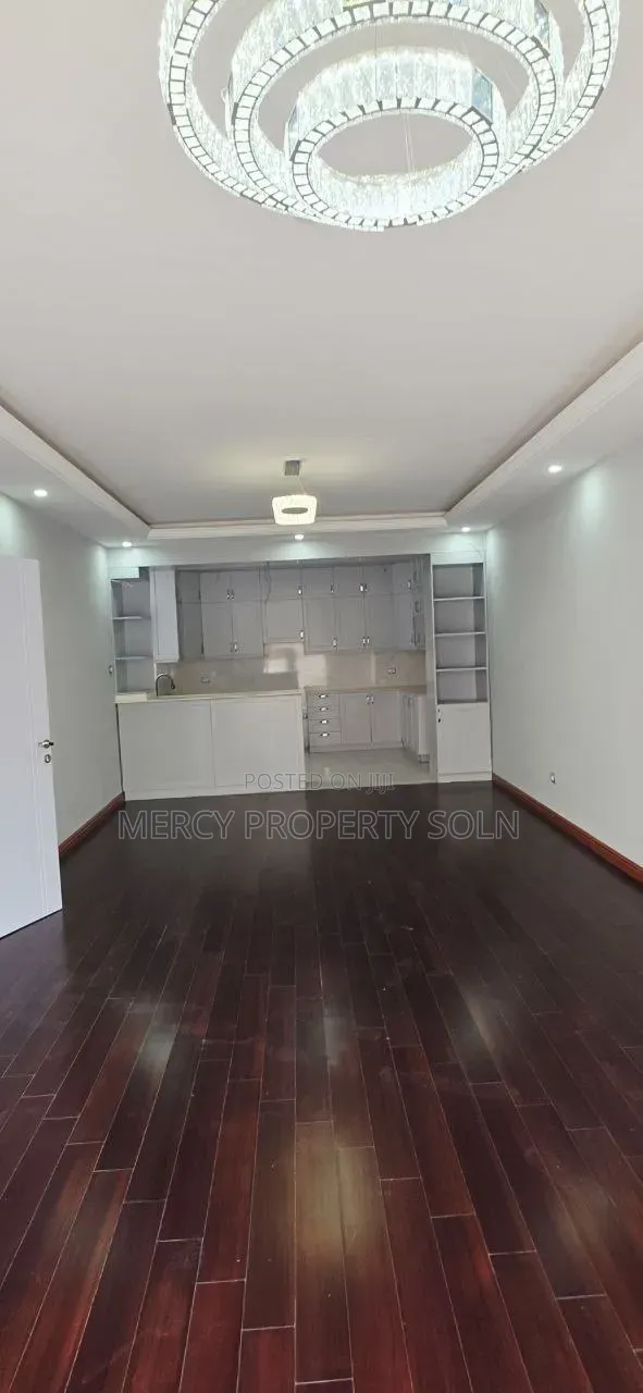 6bdrm House in Bole for sale