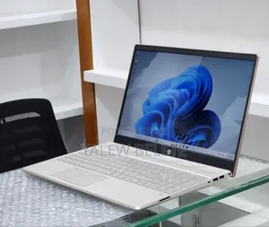 New Laptop HP Pavilion 15 8GB Intel Core i5 SSD 512GB