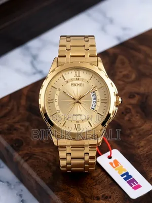 Skmei 9069 Watch Features a Prominent Gold-Toned Watch