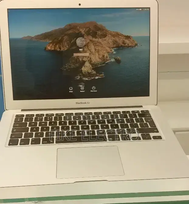 New Laptop Apple MacBook Air 2017 8GB Intel Core i5 SSD 128GB