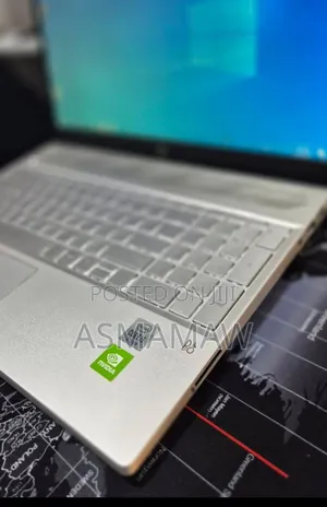 New Laptop HP Pavilion 15 8GB Intel Core i5 SSD 256GB