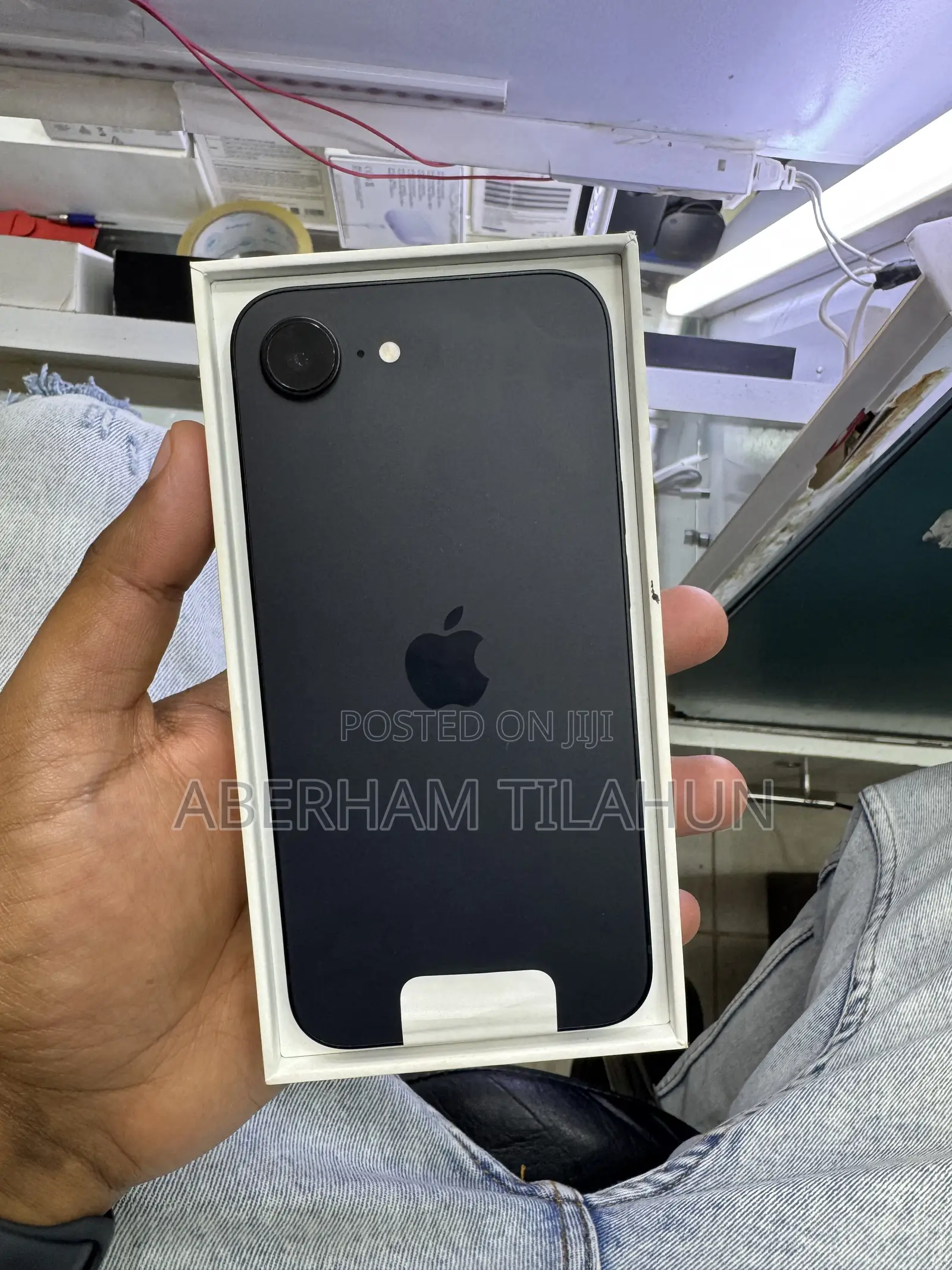 New Apple iPhone 16e 128 GB Black