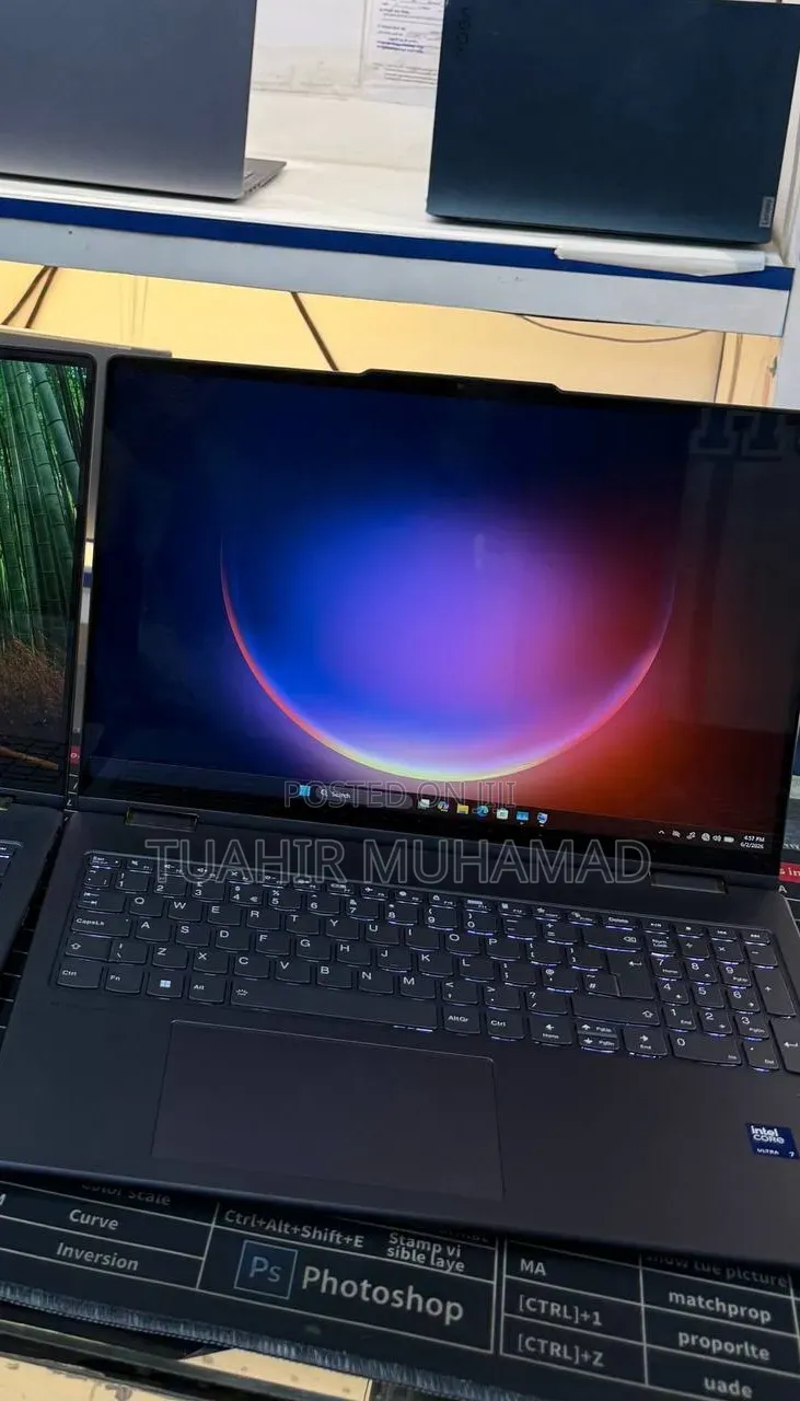 New Laptop Lenovo Yoga 7i 16GB Intel Core Ultra 7 SSD 512GB