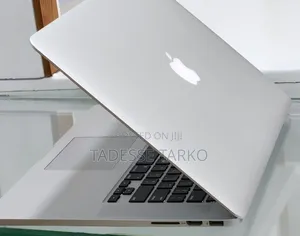 New Laptop Apple MacBook Pro 2015 16GB Intel Core i7 SSD 512GB