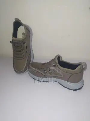 Men's Mesh Running Sneakers – Lightweight Anti-Slip Casual Shoes