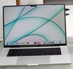 New Laptop Apple MacBook Pro 2015 16GB Intel Core i7 SSD 512GB