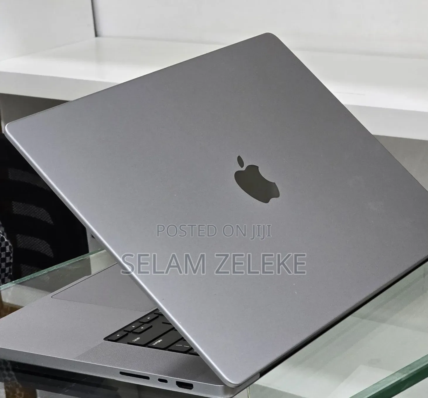 New Laptop Apple MacBook Pro 2021 M1 Max 32GB Apple M1 Max SSD 512GB