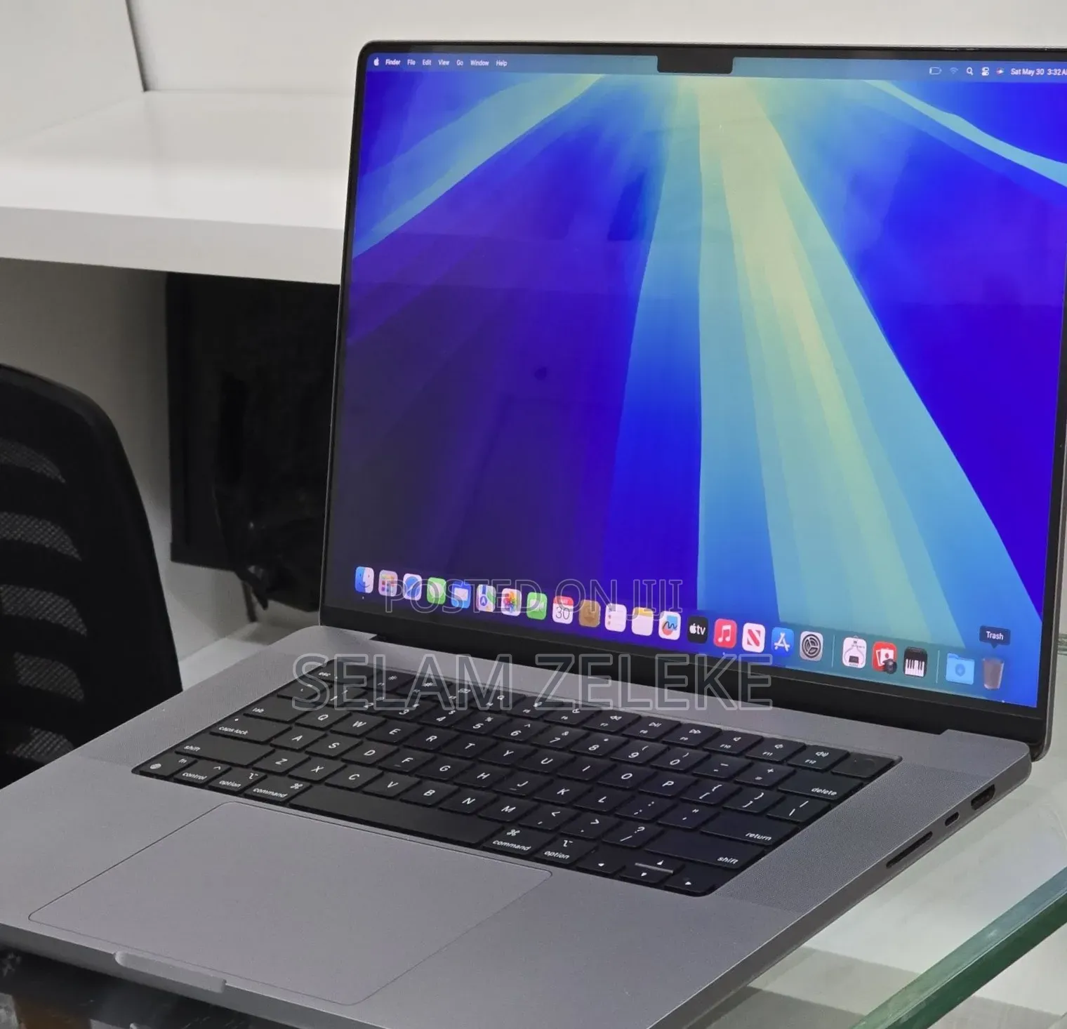 New Laptop Apple MacBook Pro 2021 M1 Max 32GB Apple M1 Max SSD 512GB