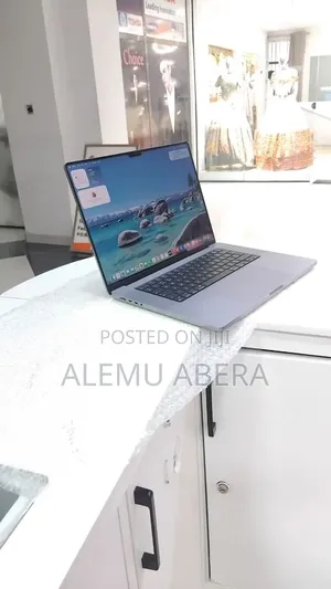 New Laptop Apple MacBook Pro 2021 M1 Max 64GB Apple M1 Max SSD 1T