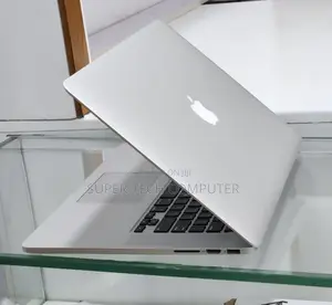 New Laptop Apple MacBook Pro 2015 16GB Intel Core i7 SSD 512GB