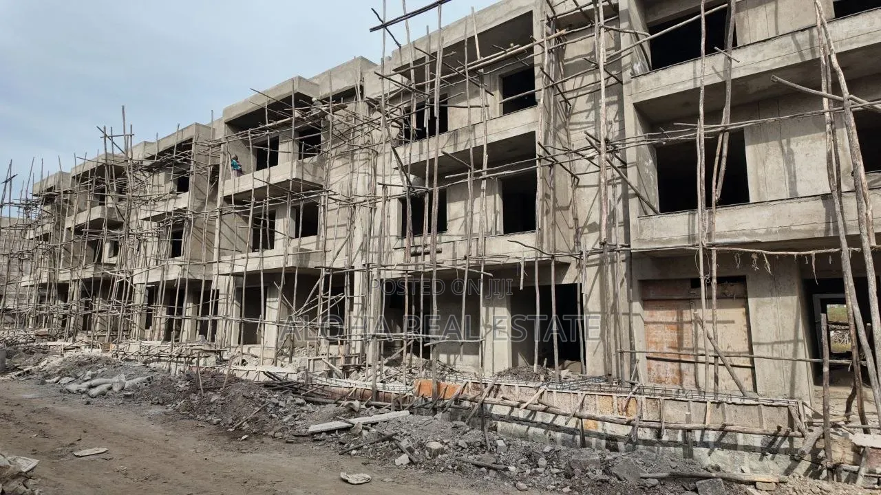 3bdrm Villa in እንይ ሪልስቴት, Nifas Silk-Lafto for sale