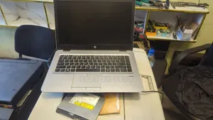 Laptop HP 14-dq1088wm 8GB Intel Core i5 HDD 1T