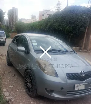 Toyota Yaris 2007 Gray