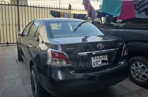 Toyota Yaris 2008 Gray