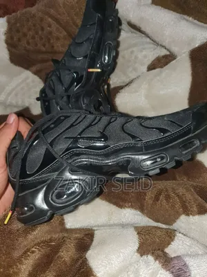 Nike Air Max Plus "Triple Black"
