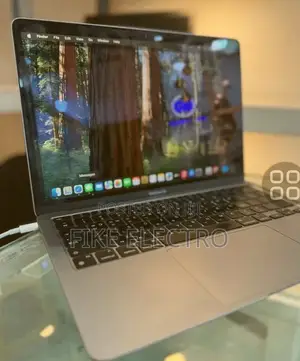 New Laptop Apple MacBook Air 16GB Apple M1 SSD 256GB